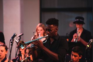 Die Brentwood School-Big Band steht für musikalische Qualität, gepaart mit einer großen Spielfreude.