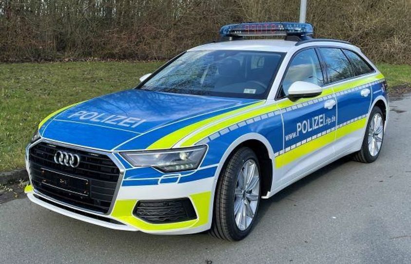 Spezialisierte Beamte haben die Spuren gesichert