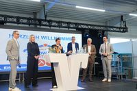 Die offizielle Eröffnung des Beda-Markts 2026 fand im Autohaus Eifel-Mosel statt. Bei der Handwerker-Ausstellung, in Kooperation mit der Volksbank Trier Eifel, präsentierten über 30 regionale Aussteller ihre Produkte und Dienstleistungen.