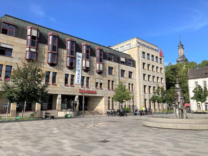 Neu geregelt: Mit Bezug des Erdgeschosses im Rathaus der Stadt Bad Kreuznach am Kornmarkt 5 ergeben sich neue Regeln für den Zugang zum Gebäude.