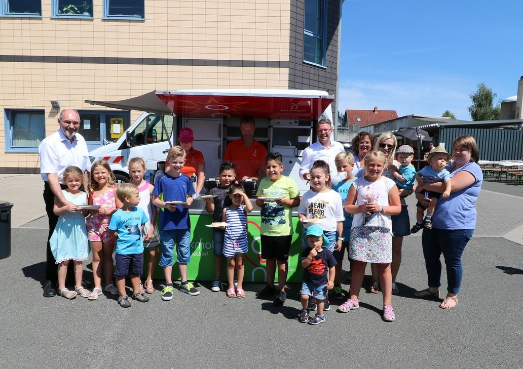 Der Energieversorger Innogy war mit seinem Backmobil beim abschließenden Kinderjahrmarkt dabei und unterstützte die Ferienaktion mit 4000 Euro.