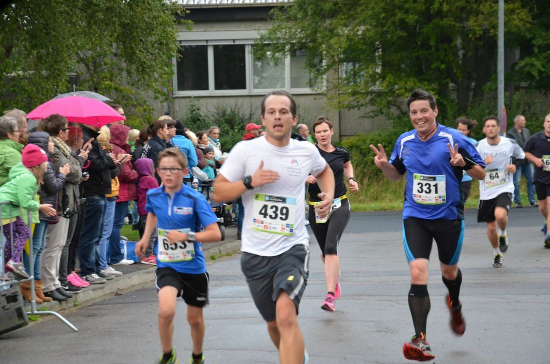 Ambitioniert oder mit Spaß am Laufen, junger Hüpfer oder erfahrener Athlet: Beim Businessrun ist alles dabei. Foto: T. Förster