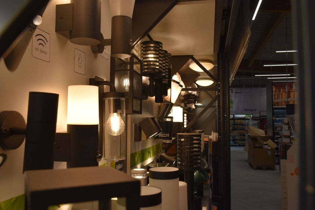 Die Lampenabteilung.