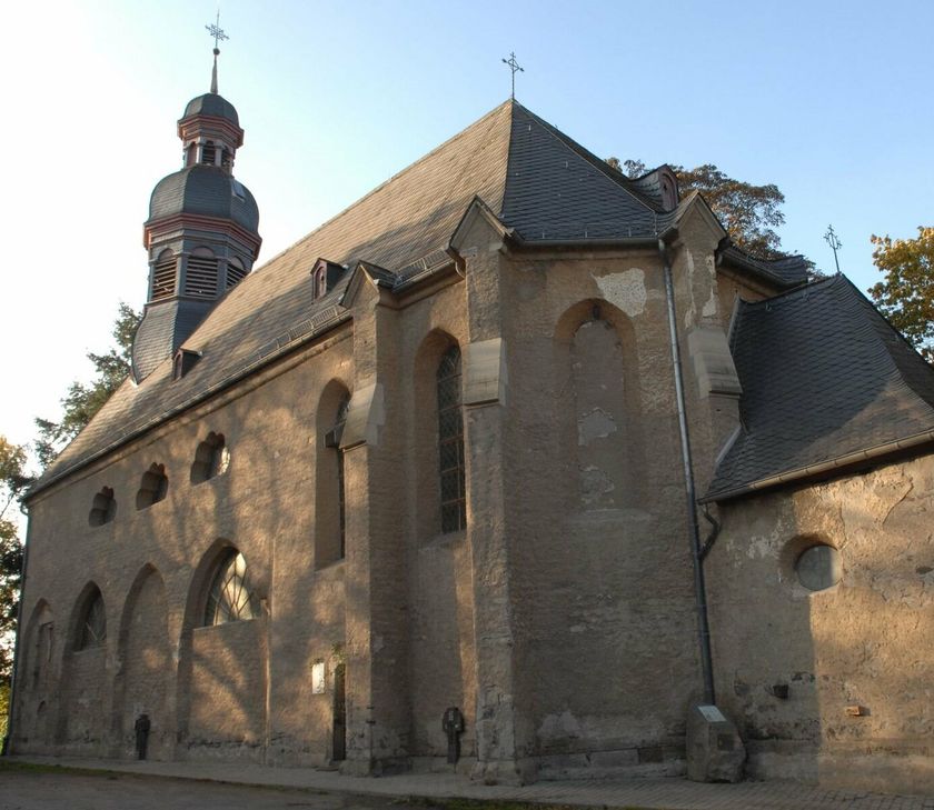 Die Denkmalschutzarbeiten an der Wallfahrtskirche Fraukirch haben begonnen.