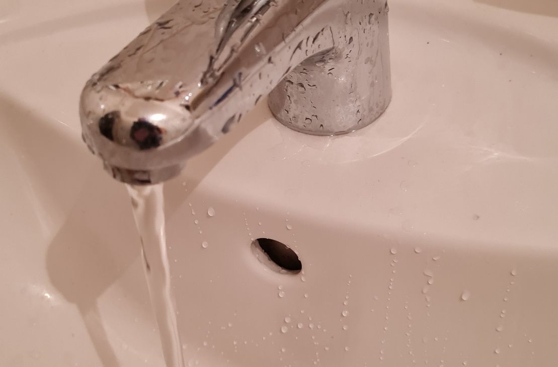 In zahlreichen Orten im Kreis Birkenfeld ist das Trinkwasser verunreinigt.