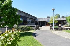 Der Eingangsbereich der Waldjugendherberge Sargenroth.