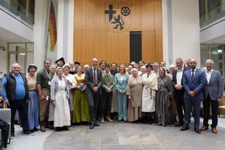 Gruppenfoto nach dem feierlichen Abschluss des Jubiläumsjahres im Landtag.