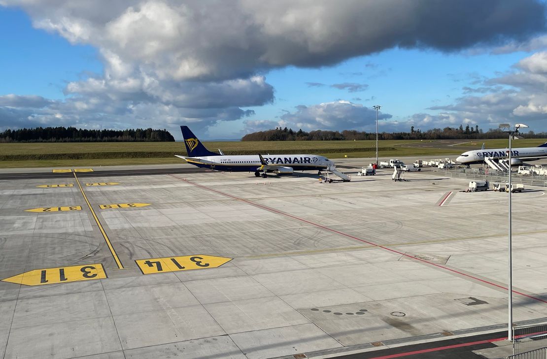 Blick auf die neue Vorfeldfläche am Flughafen Hahn.