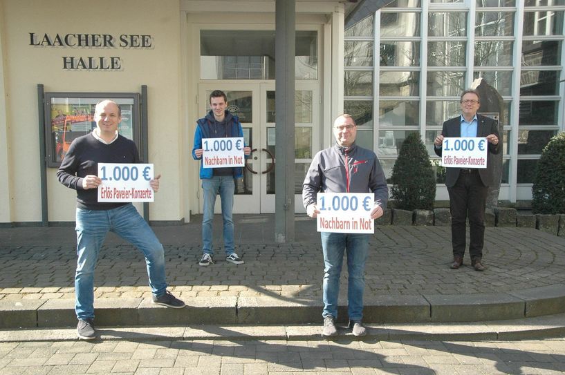 V. l.: Jürgen Mittler, Nico Junglas und Reinhold Kahl von Nachbar in Not, Joachim Plitzko, Beigeordneter der Verbandsgemeinde. Foto: VG Mendig