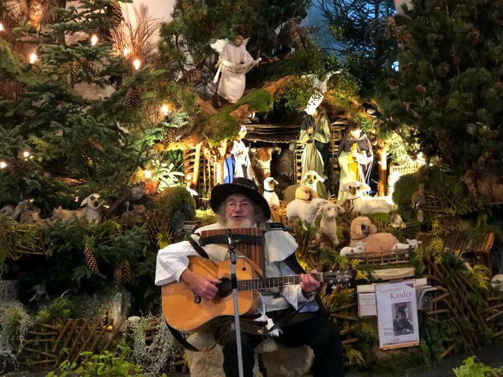 Der singende Hirte, Reiner Jakobs, hat wieder für krebskranke Kinder gesammelt. Am Sonntag geht es zur Spendenübergabe ins Klinikum Aachen.