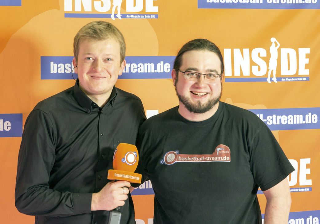 Chris Schmidt (l.) und David Vilter lassen 60 Jahre Trierer Basketball-Geschichte lebendig werden. Foto: Privat