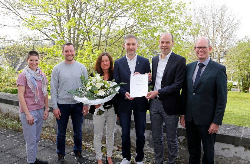 V.l.: Katja Scherer (1. Vorsitzende Musikforum Kastellaun), Michael Wendling (2. Vorsitzender Musikforum Kastellaun), Gabi Klein, Volker Klein, Landrat Volker Boch uind Bürgermeister Christian Keimer.