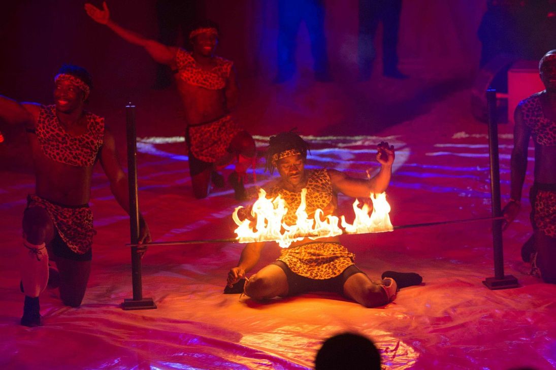 Artisten, Clowns und die Dresseure aus aller Welt geben sich ein Stelldichein im Messepark Trier. Fotos: Weihnachtscircus