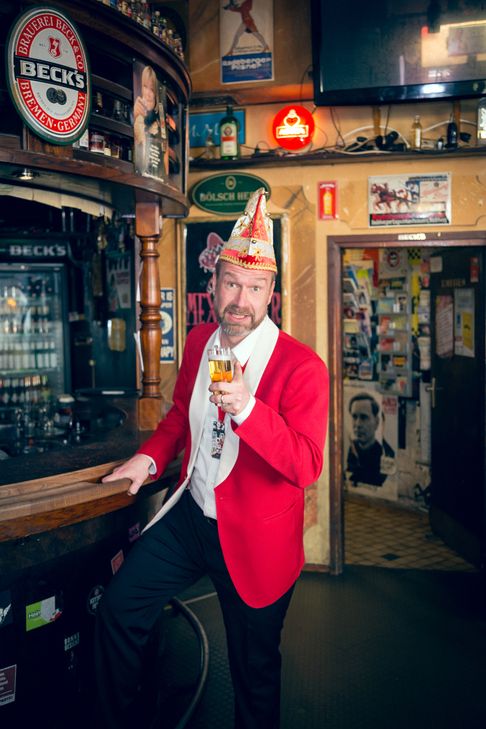 Nicht nur im Karneval vertreten: Der Sitzungspräsident Volker Weininger begeistert mit seinem Soloprogramm gleich drei Mal in der Grafschaft.