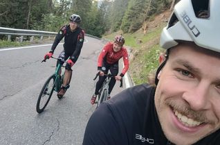 Florian Scory, Niels Wiegner und Niklas Scheld im Anstieg.