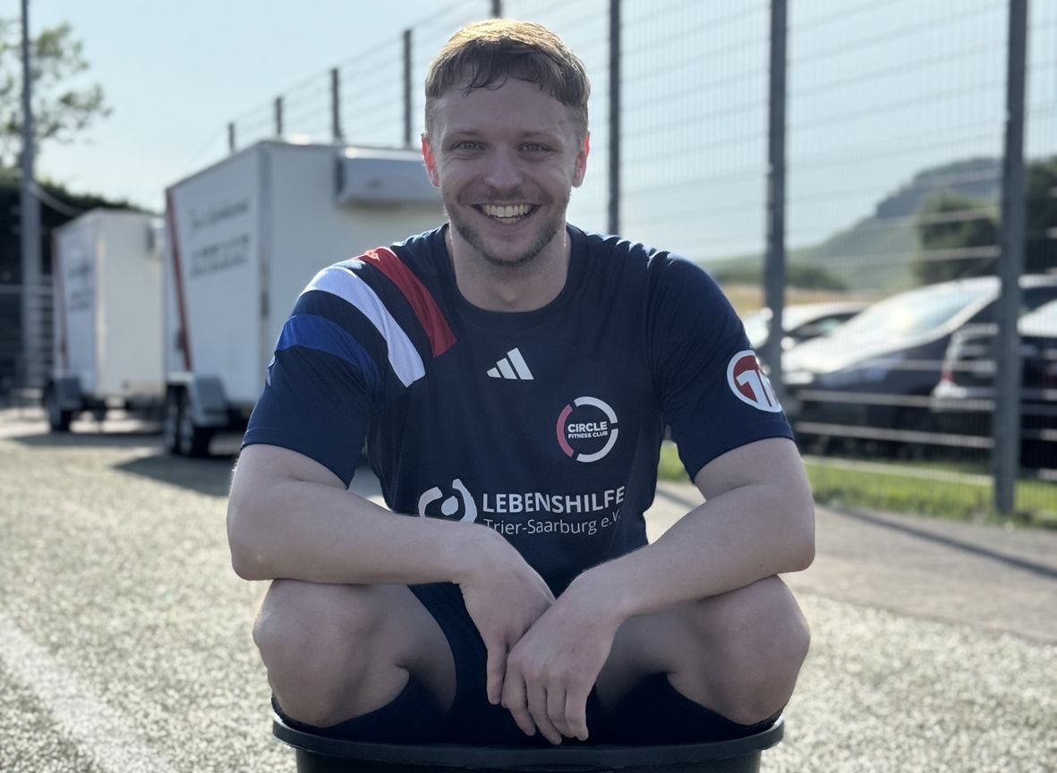 Der gelernte Sport- und Gesundheitstrainer Danny Thiel aus Binsfeld hat mit "erledigbar" einen Service gegründet, der Menschen belastende Telefonate und organisatorische Anrufe abnimmt
