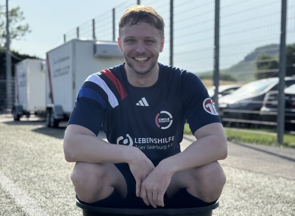 Der gelernte Sport- und Gesundheitstrainer Danny Thiel aus Binsfeld hat mit "erledigbar" einen Service gegründet, der Menschen belastende Telefonate und organisatorische Anrufe abnimmt