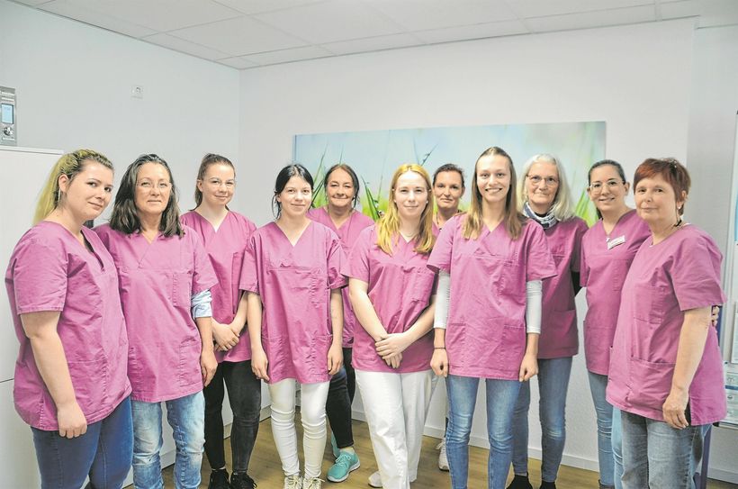 Die Pflegefachkräfte um Diane Pulwey (2.v.l.) sind auch künftig für ihre vielen Patienten aus dem Raum Monschau und Simmerath da - ab 1. Juni unter dem Namen »Ambulanter Pflegedienst D. Pulwey GmbH«. Die einzige Veränderung für die pflegebedürftigen Menschen, wie Pulwey versichert, die den Pflegedienst seit 2009 leitet.