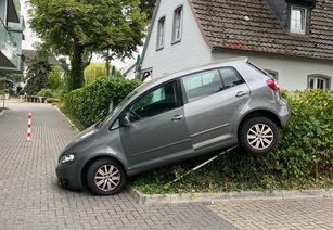 Gaspedal und Bremse verwechselt - 84-Jährige bei Unfall verletzt
