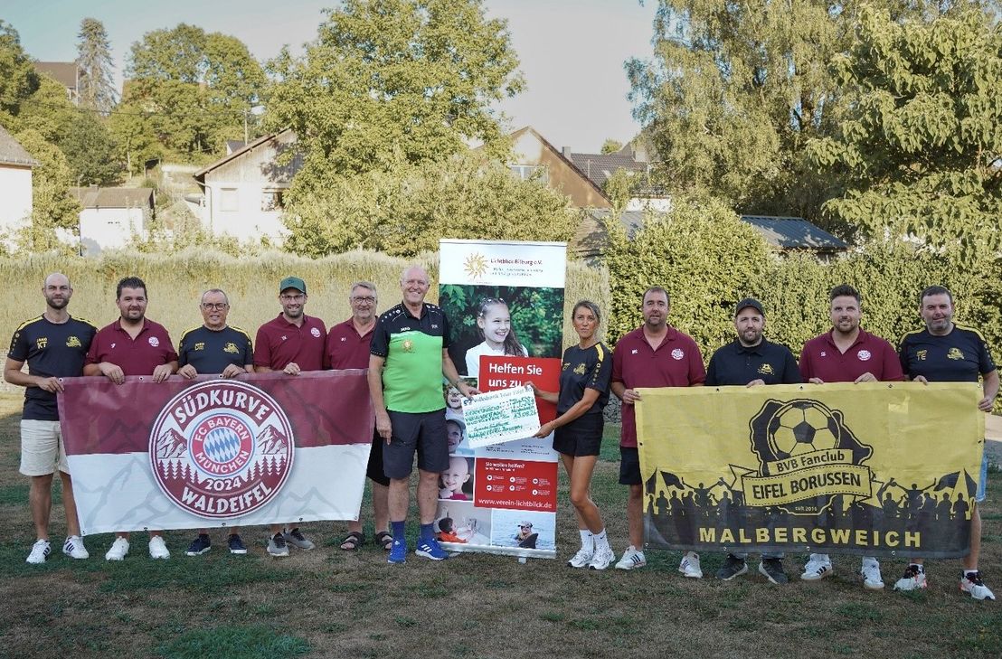 Die Vorstände der teilnehmenden Vereien freuen sich über das tolle Ergebnis: (v.l.) Kevin Tilkes, Stefan Plein, Harald Gasper, Thomas Krämer, Willi Schlöder, Rudolf Rinnen, Olga Steinert, Michael Schlöder; Dennis Hargarten, Simon Gabler, Torsten Engler