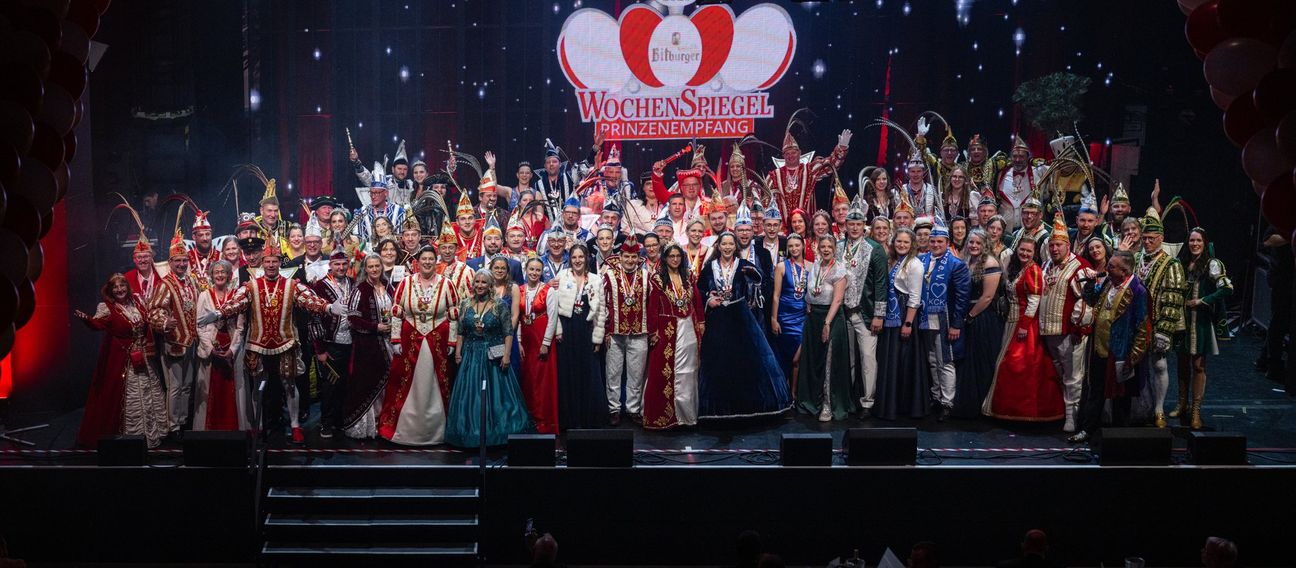 Glitzernde Kostüme und karnevalistische Stimmung beim großen WochenSpiegel-Prinzenempfang in der Trierer Europahalle.