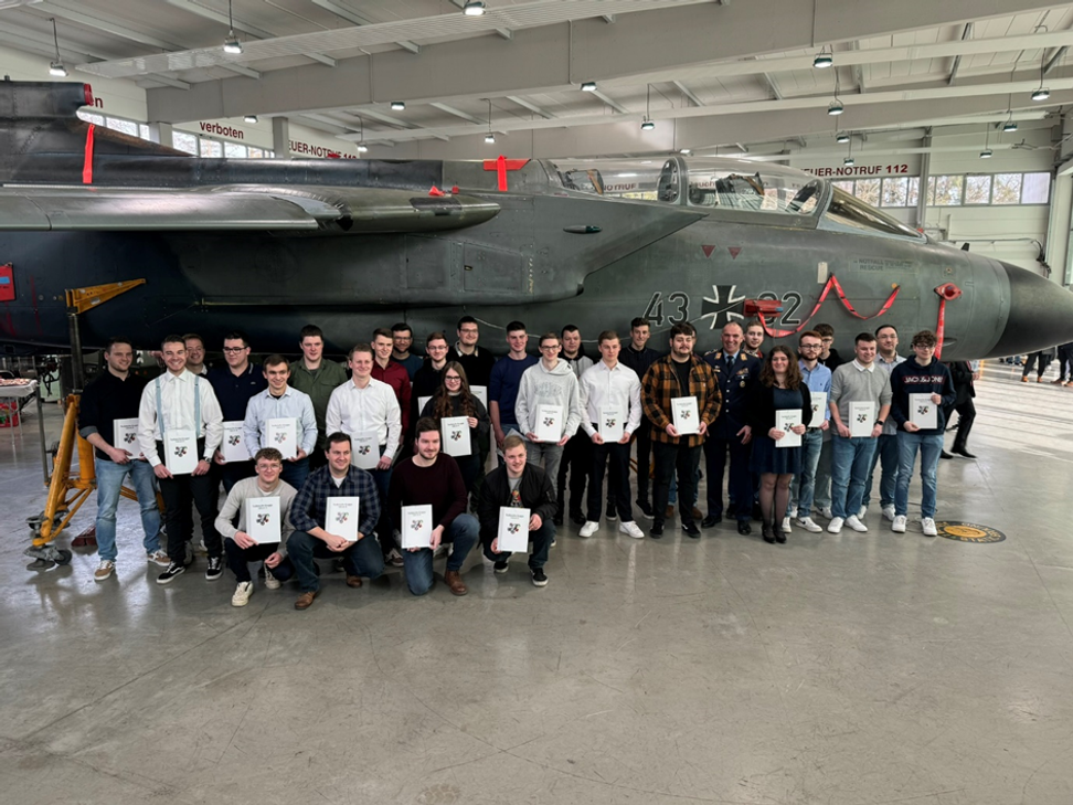 Auszubildende des Taktischen Luftwaffengeschwaders 33