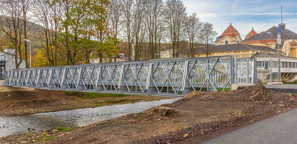 Behelfsbrücke ist nutzbar.