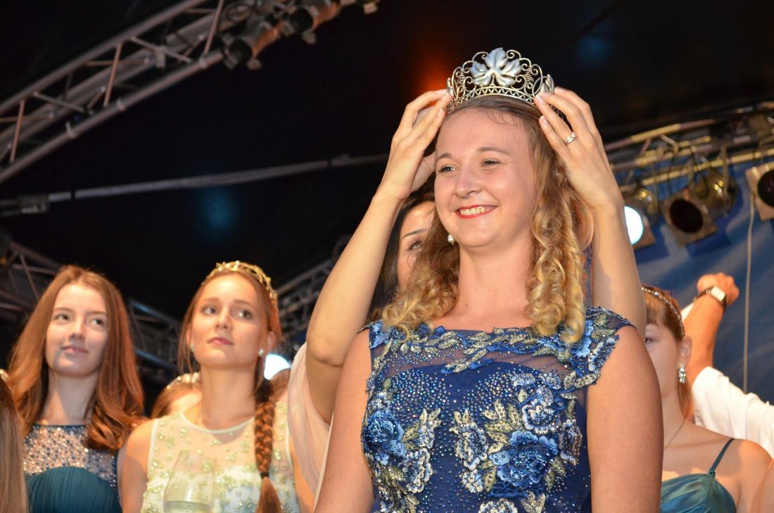 Bärbel Ellwanger ist die 69. Trierer Weinkönigin