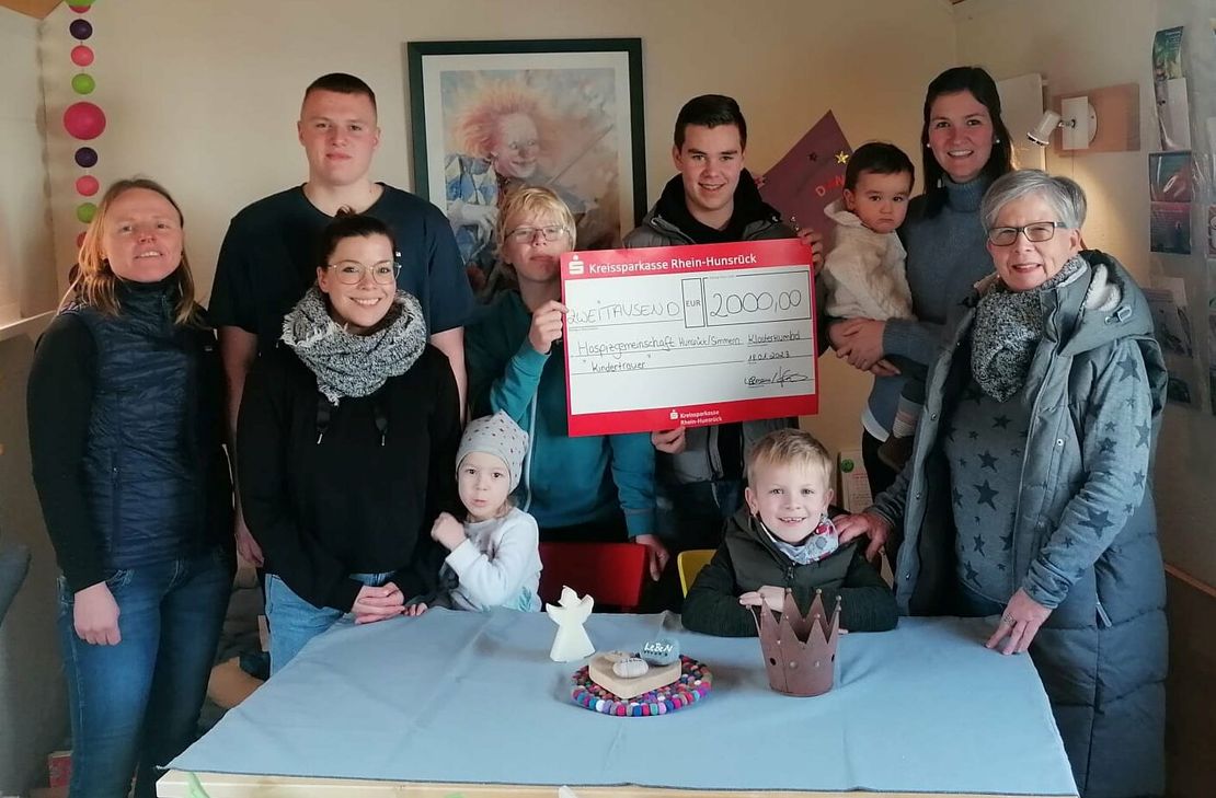 EIne Spende in Höhe von 2 000 Euro  konnt an die Hospizgemeinschaft übergeben werden.