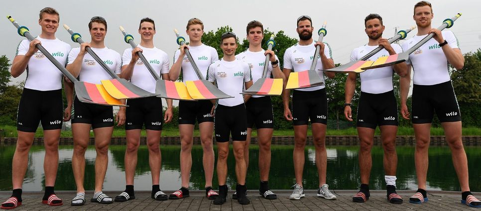 Auf dem Weg zur Mannschaft des Jahres?  - Diese Jungs hätten es auf jeden Fall verdient! Der Deutschland-Achter mit dem Trierer Richard Schmidt (2.v.l.) gewann in diesem Jahr alle wichtigen Titel im Rudersport: Europameister, Weltcupsieger und Weltmeister. Darüber hinaus ruderte das Team um Steuermann Martin Sauer (34, Bildmitte) mit 5:18,6 Min. die schnellste jemals gerudete Zeit über 2.000 Meter. Foto: Deutschlandachter