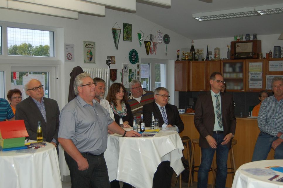 Bilder von der Pressekonferenz am Montag Abend in Ralingen-Godendorf. Fotos: Andreas Arens