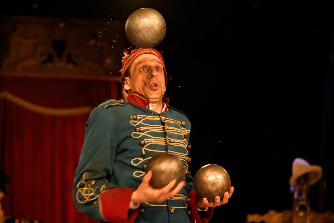 Wir verlosen Karten für den Circus Ronaldo Fidelis Fortibus. Foto: Veranstalter