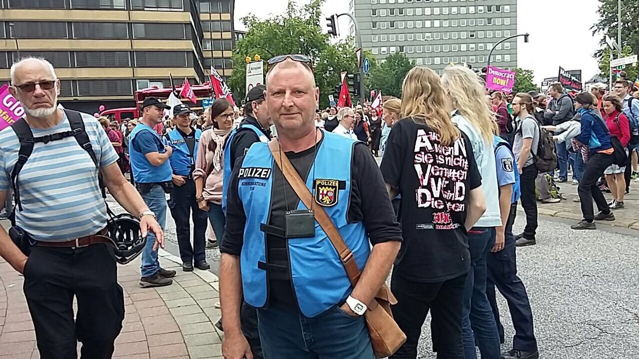 Ein ungewöhnlich ruhiger Moment: Der Cochemer Polizist Michael Reismann (57) erlebte beim G20-Gipfel in Hamburg viele Gewalt-Exzesse.
