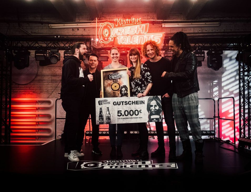 (V.l.n.r.) Rea Garvey, Markus Kavka, Kathleen Hartmann, Michael Schulte, Frank Dellé. Foto: Köstritzer/Jannis Döring