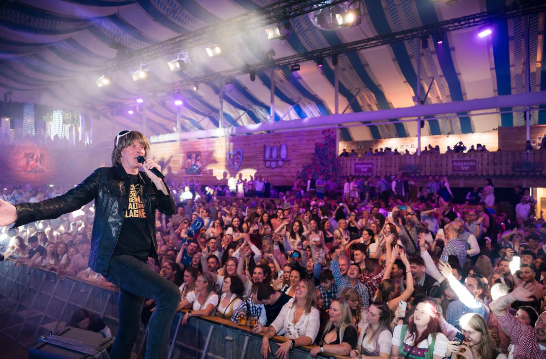 ...Mickie Krause tritt  zum Fassanstich im Hunsrück auf.