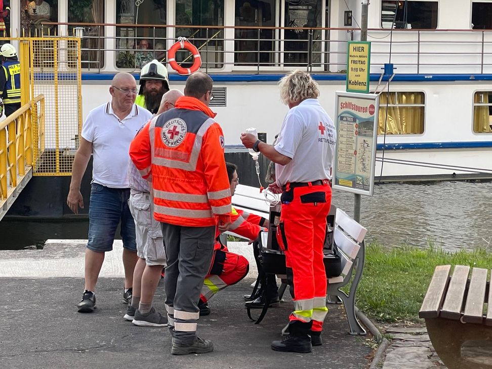 Ein Großeinsatz von Rettungskräften, Feuerwehr und Polizei läuft derzeit in Treis-Karden.