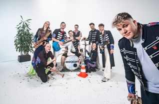 Druckluft (l.) und Miljö (r.) zeigen bei »Rursee live«, dass sie noch viel mehr als kölsche Karnevalstöne auf Lager haben.