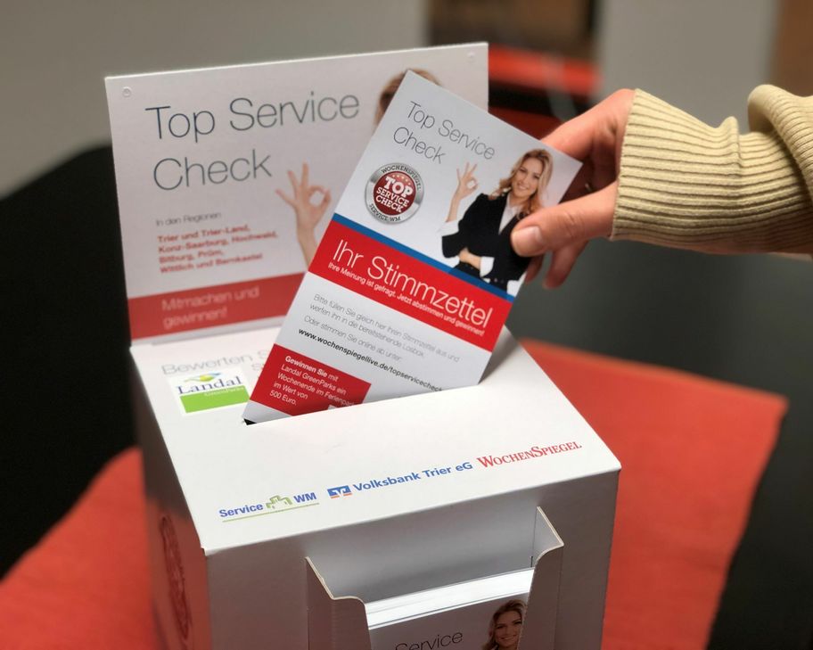 Ihre Meinung ist gefragt. Stimmzettel gibt es in den teilnehmenden Geschäften oder Sie voten einfach online! Übrigens: Auch wir stellen uns Ihrem Urteil! Foto: J. Urban