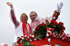 „Bei Sonne kann jeder“: Prinz Bernd und Prinzessin Yvonne trotzen Sturm und Regen und waren bester Laune. Foto: Reiner Züll/pp/Agentur ProfiPress