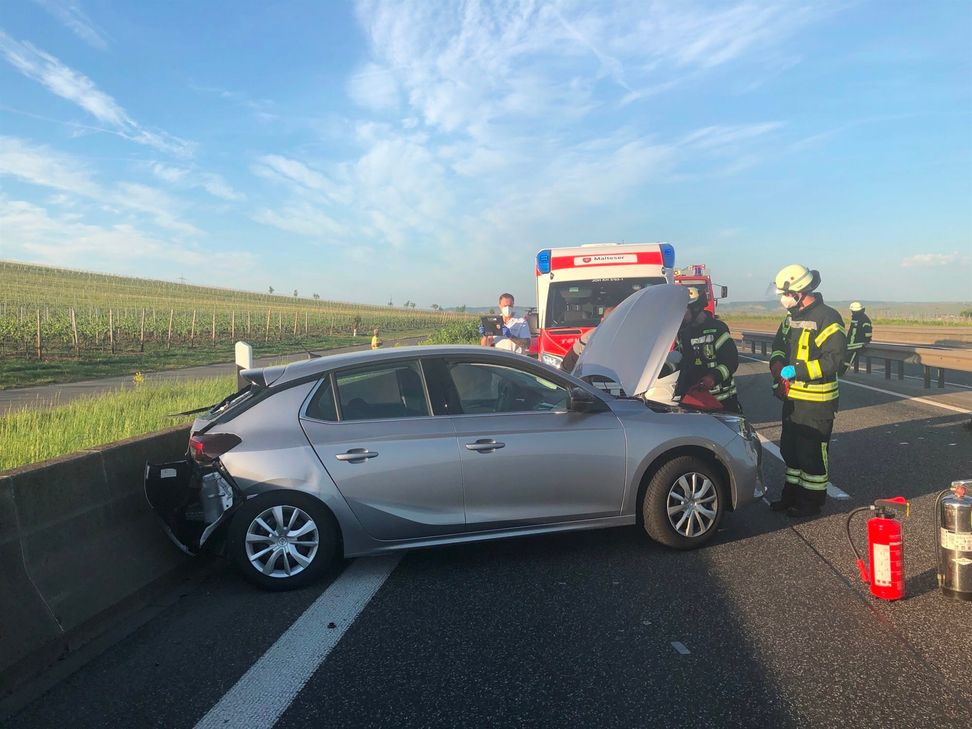 Alle Unfallbeteiligten kamen glücklicherweise mit leichten Verletzungen davon.