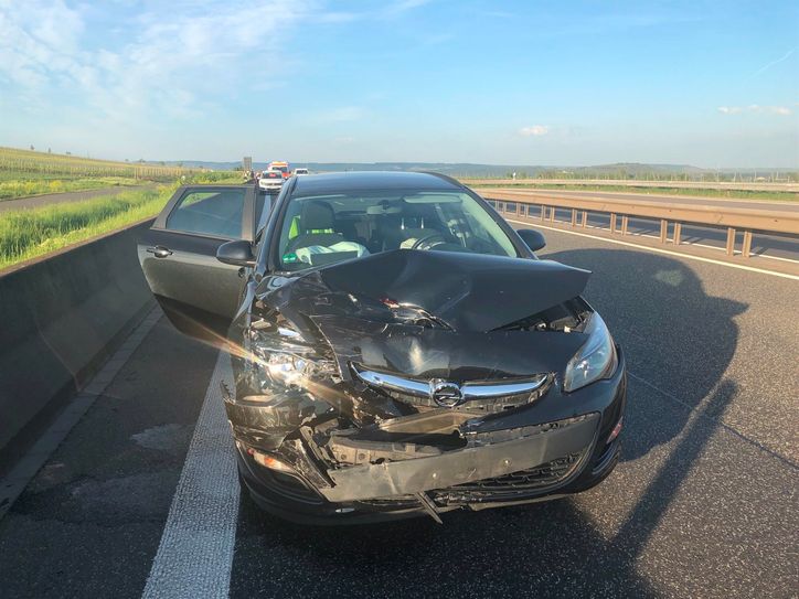 Alle Unfallbeteiligten kamen glücklicherweise mit leichten Verletzungen davon.