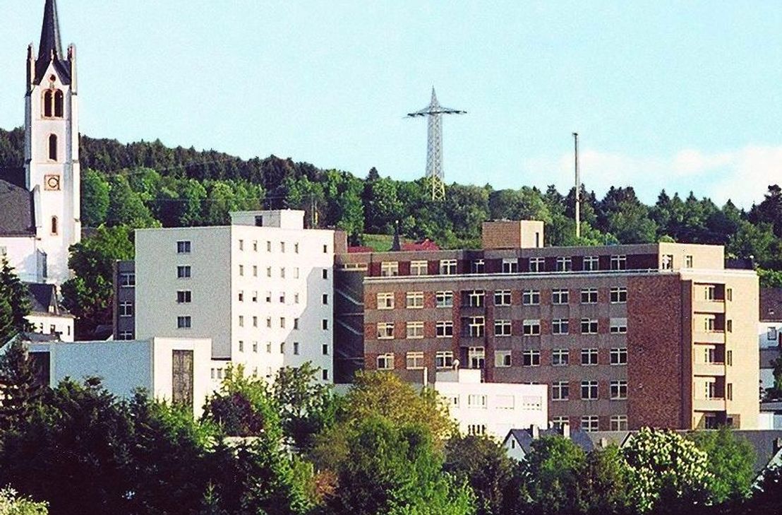 Nach dem erfolgreichen Start im Bereich der Geburtshilfe setzen die beiden Partner nun einen weiteren wichtigen Baustein um: ambulante Operationen am Marienhaus Campus Hermeskeil.