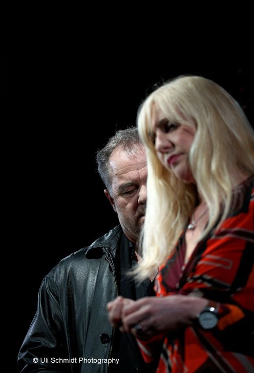 Claudia und Stefan Bastians auf der Bühne in der Trierer Tufa. Nun wollen sie ein Burgtheater in der Eifel initiieren.