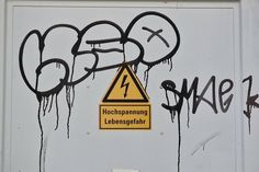 Ein umgestürzter Baum sorgte heute Morgen für Stromausfall in der VG Kirner Land. Nach rund drei Stunden hatten die letzten Haushalte wieder "Saft."