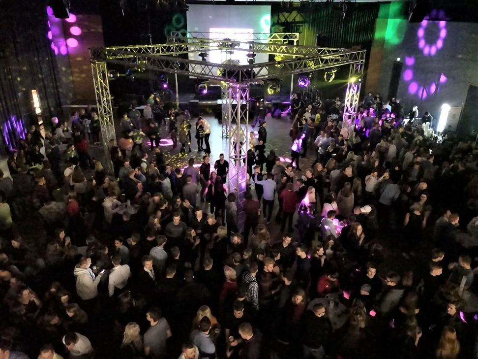 Weihnachtsdisco in der Bitburger Stadthalle. Foto: FFW Mötsch