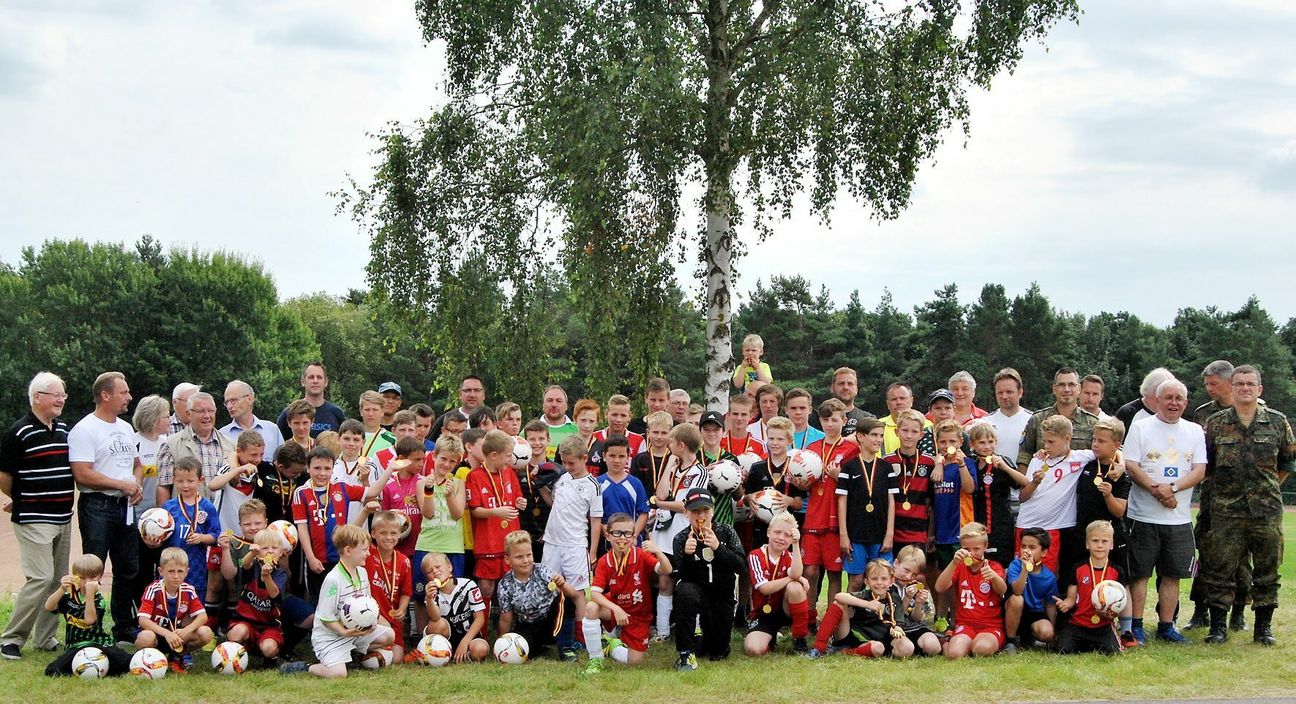 57 Jungen aus dem Mechernicher Stadtgebiet hatten wieder viel Spaß beim Fußballcamp des Stadtsportbundes in der Bleiberg-Kaserne. Fotos: Renate Hotse/pp/Agentur ProfiPress