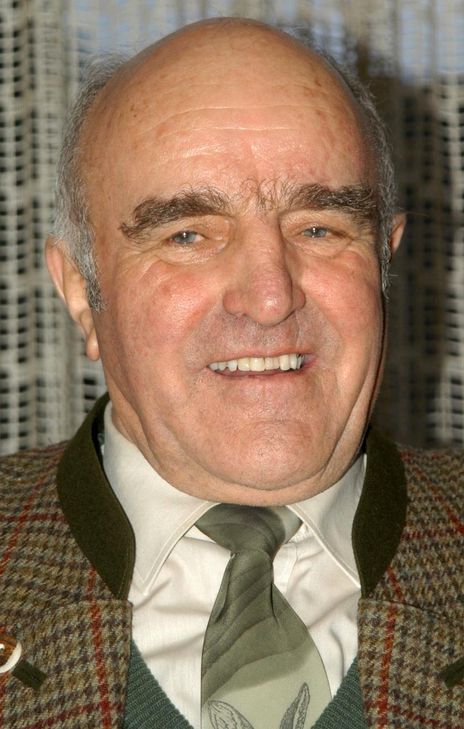 Helmut Weiler war 17 Jahre lang in der Kaller Politik aktiv. Im Jahr 2004, aus dem diese Aufnahme stammt, schied er aus allen Ämtern aus. Von 1990 bis 1999 war er Bürgermeister der Gemeinde Kall. Archivfoto: Reiner Züll/pp/Agentur ProfiPress