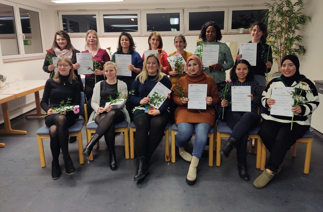 13 Frauen haben die Weiterbildung zur Kindertagesmutter der Jugendämter Trier und Trier-Saarburg erfolgreich bestanden.