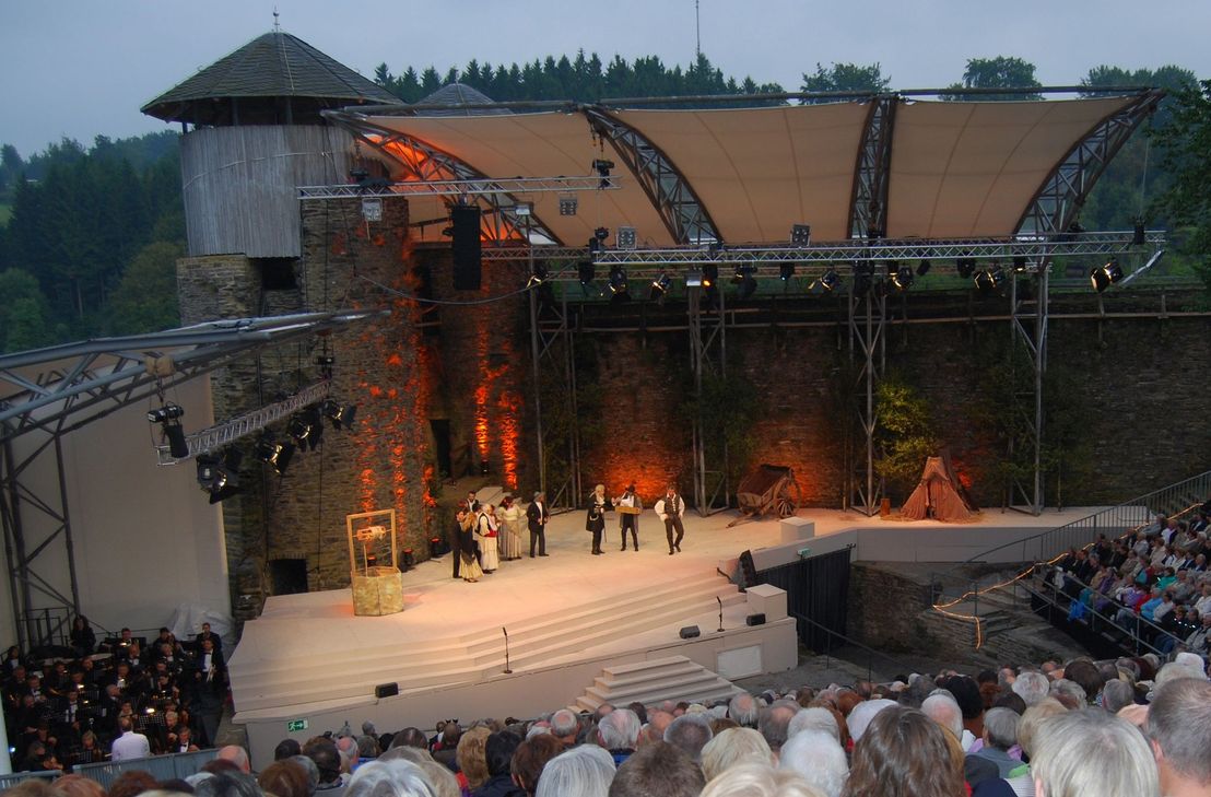 Über viele Jahre war die Burg Monschau Schauplatz der Festspiele. Doch die Stadt hat noch viel mehr zu bieten - Kräfte bündeln und den Veranstaltungsort stärken ist das Ziel mehrerer Initiativen im Stadtrat.
