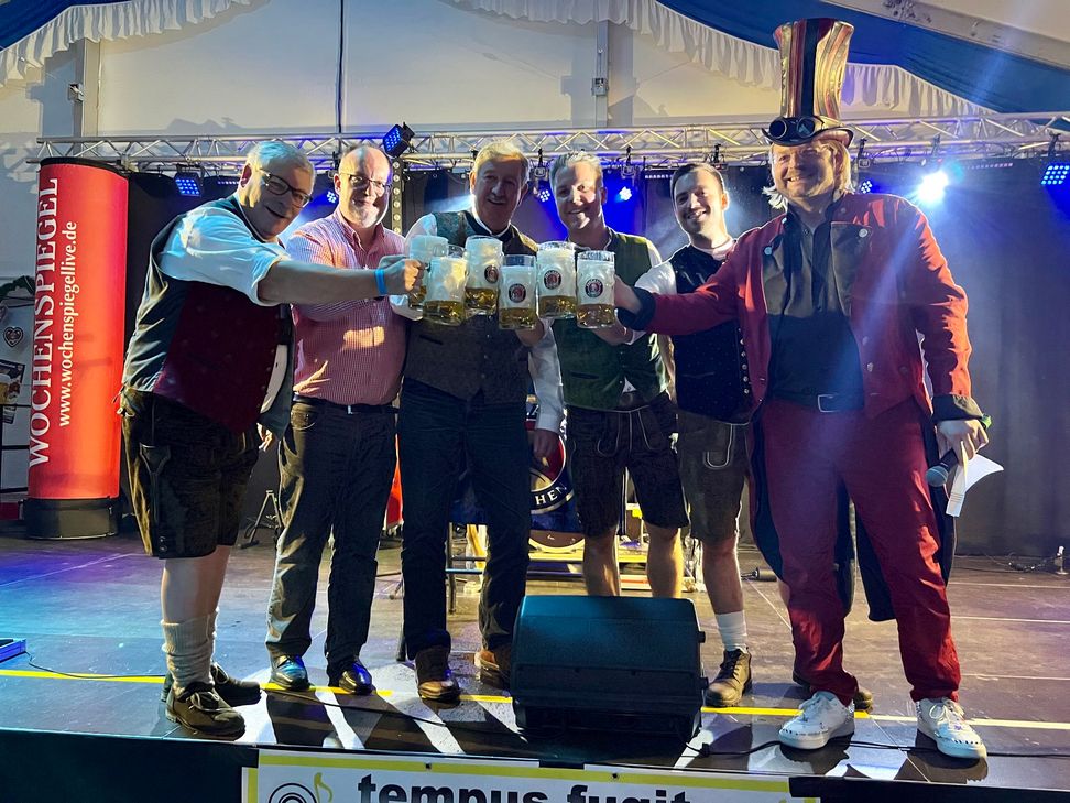 Mit dem Fassanstich ist das Cochemer Oktoberfest 2025 offiziell eröffnet.